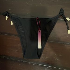 3/$30 NWT Syla string bikini bottom in black multiple sizes